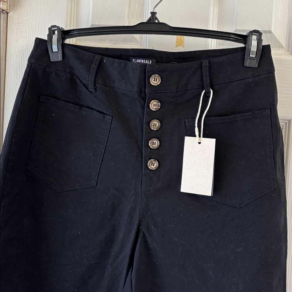 Flamingals wide leg cropped Button-Up Pants. NWT - Picture 2 of 6